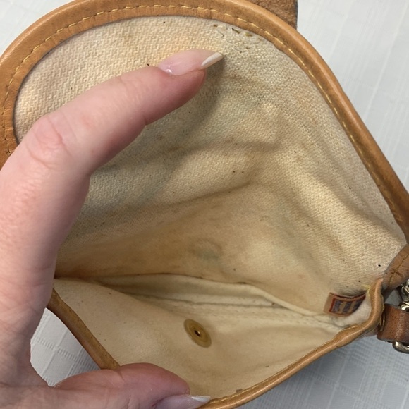 Vintage Dooney & Bourke Wristlet HEART CHARM Removable Leather Strap - Picture 6 of 8